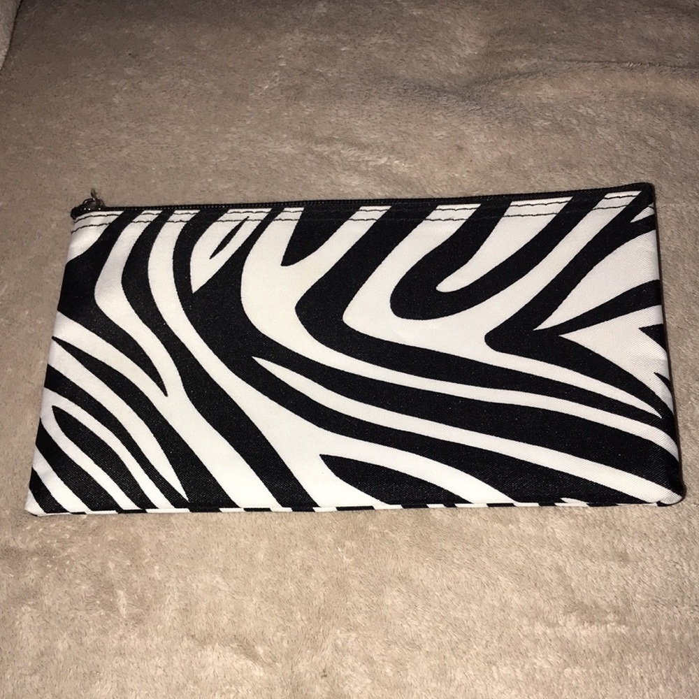 Zebra 🦓 print zippered bag 10x5.5”